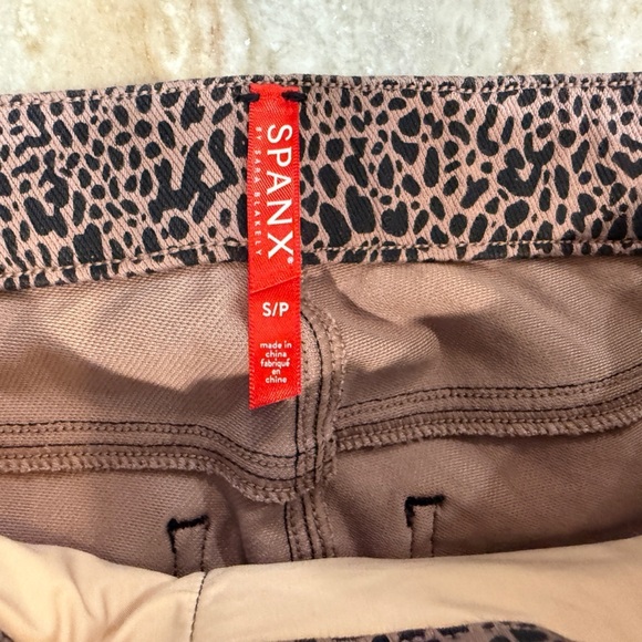 NWT Women’s SPANX Jean-ish ankle leggings- Dessert Dot. Size Small - Picture 5 of 6